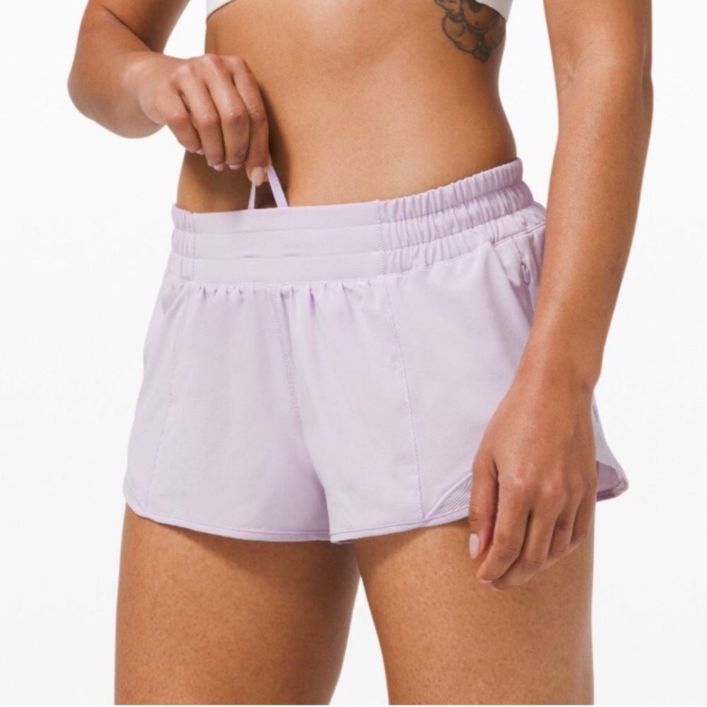 Lululemon NWT Hotty Hot LR 2.5”